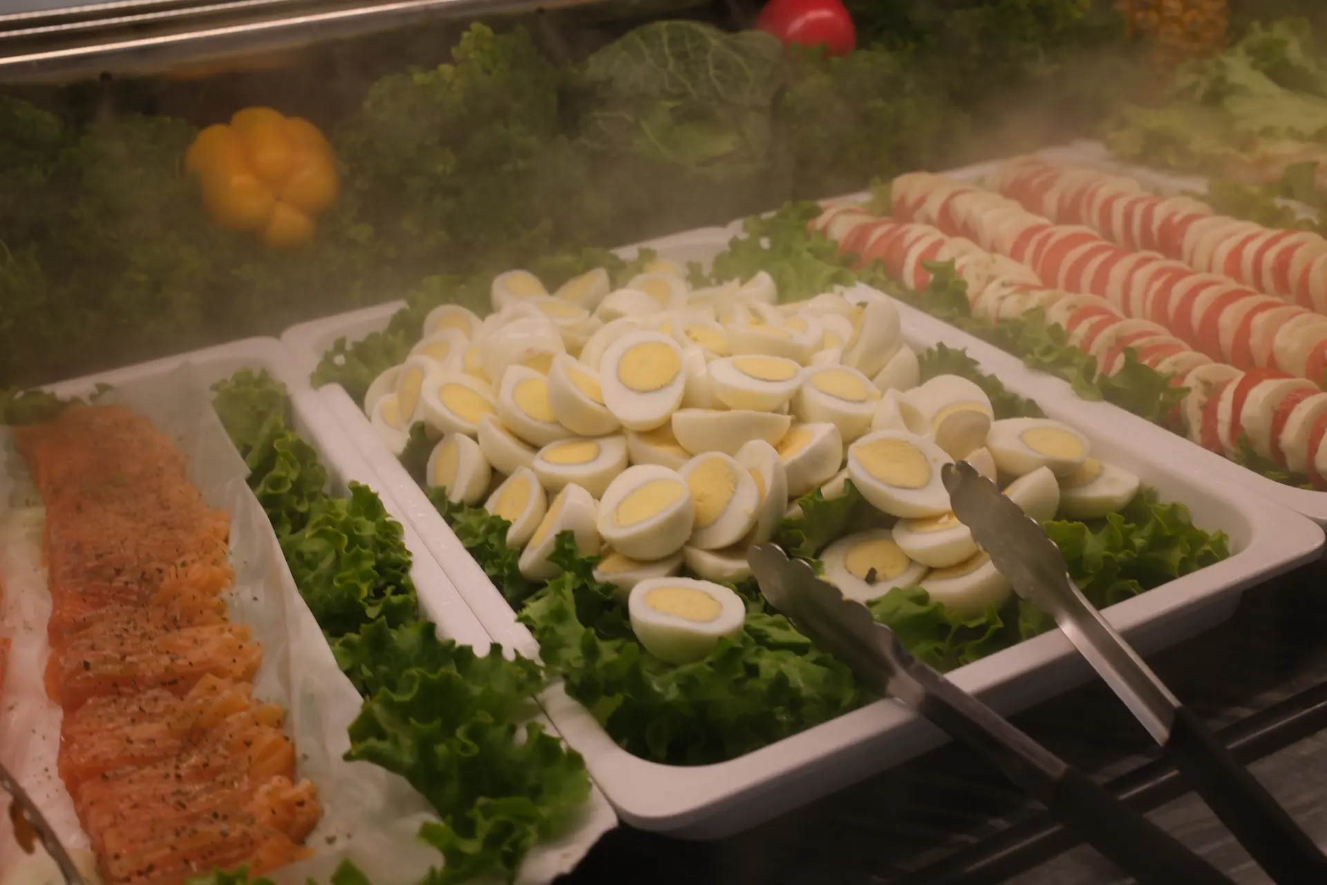 Œufs et crudités